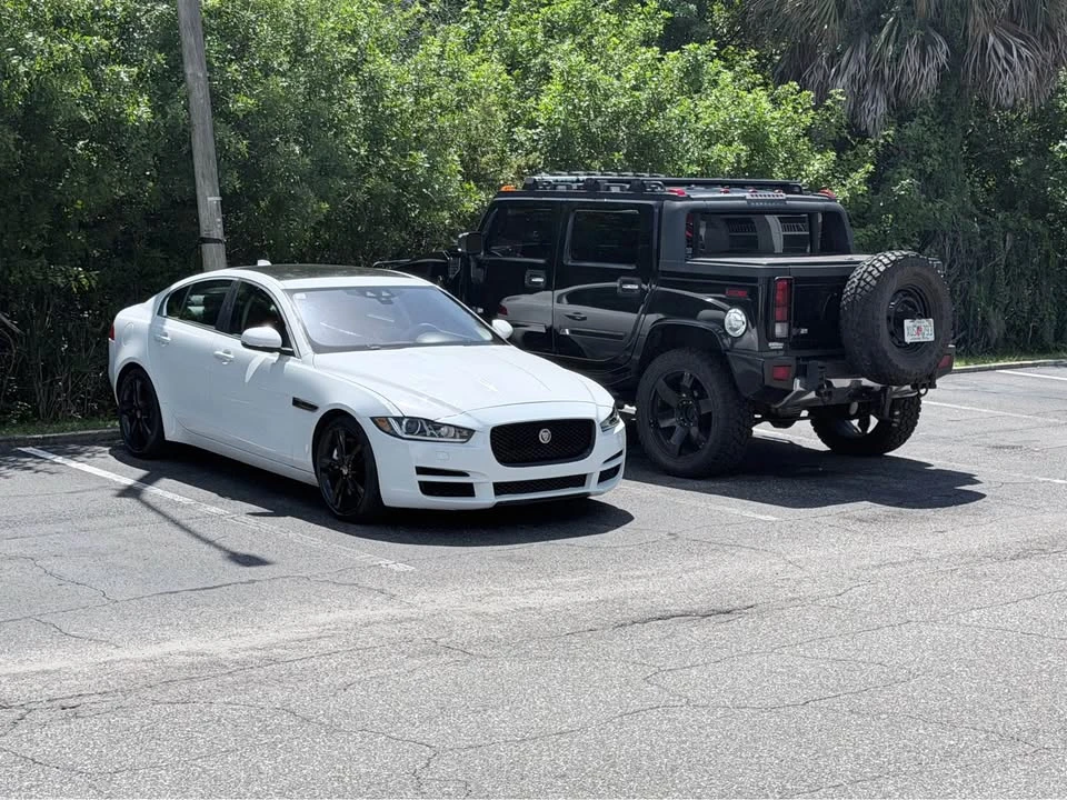 2018 Jaguar XE - Image 8 of 18