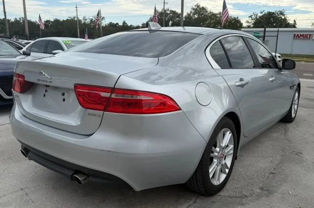 2018 Jaguar XE - Image 6 of 20