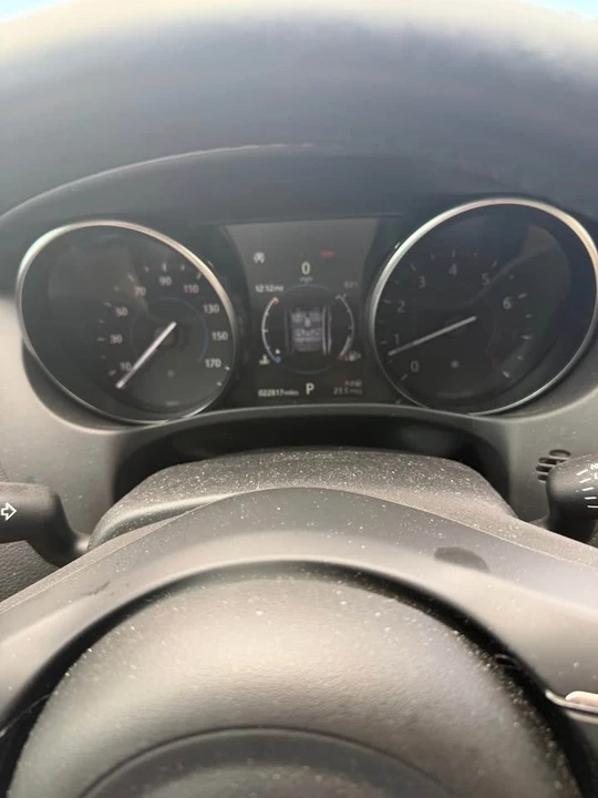 2018 Jaguar XE - Image 8 of 8