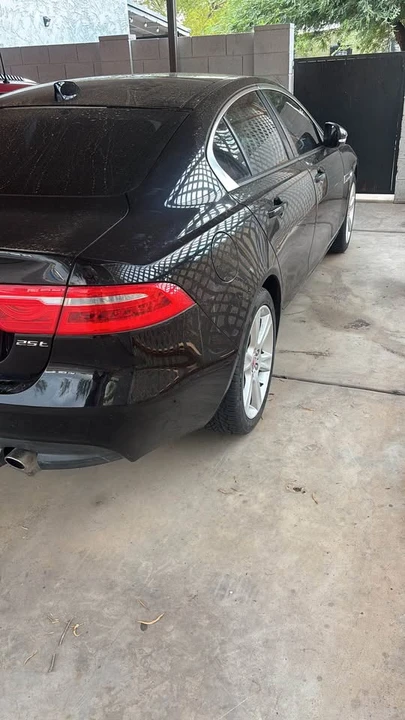2018 Jaguar XE - Image 5 of 13