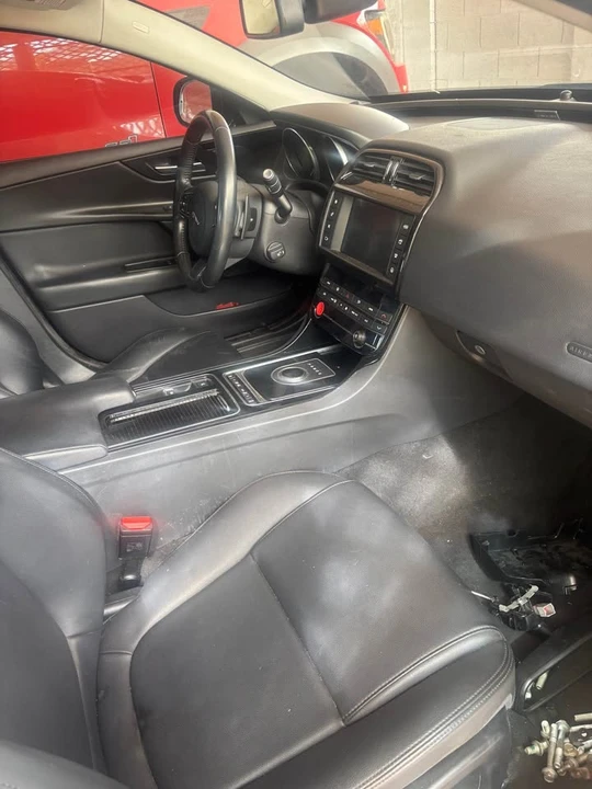 2018 Jaguar XE - Image 11 of 13