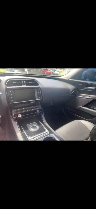 2018 Jaguar XE - Image 3 of 5