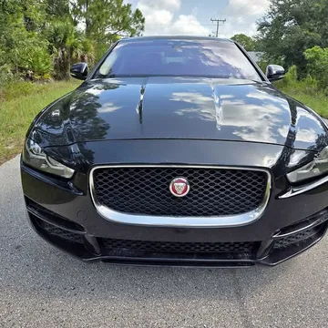 2018 Jaguar XE 25t Prestige Sedan 4D