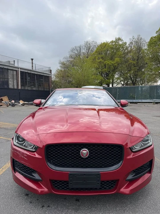 2018 Jaguar XE - Image 11 of 14