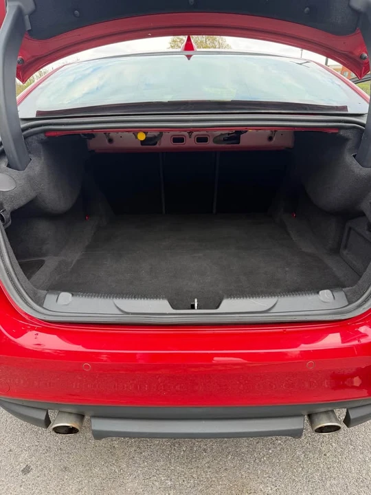 2018 Jaguar XE - Image 8 of 14
