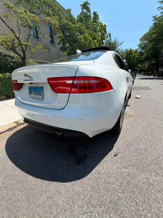 2018 Jaguar XE - Image 10 of 10