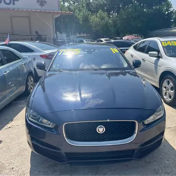 2018 Jaguar XE 25t Sedan