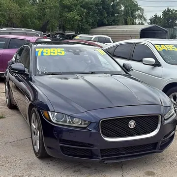 2018 Jaguar XE 25t Sedan