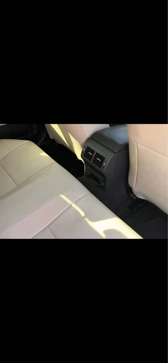 2018 Jaguar XE - Image 6 of 7