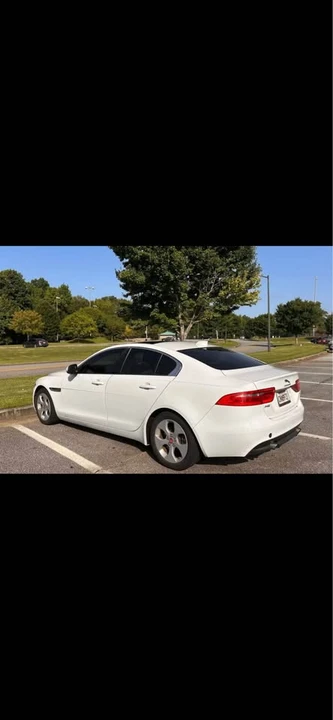 2018 Jaguar XE - Image 2 of 7