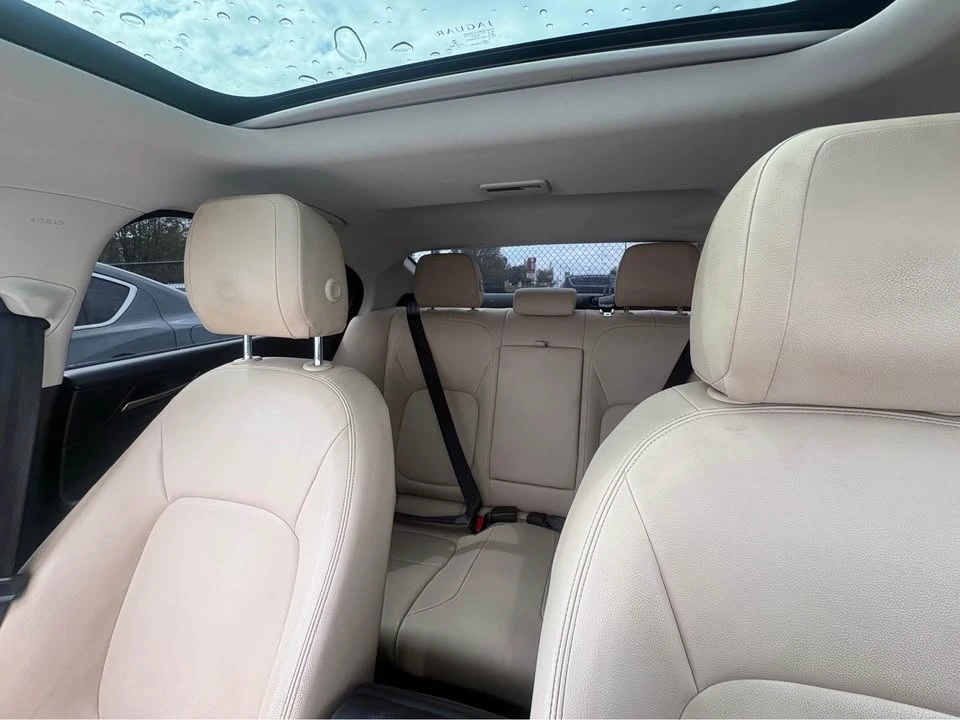 2018 Jaguar XE - Image 12 of 13