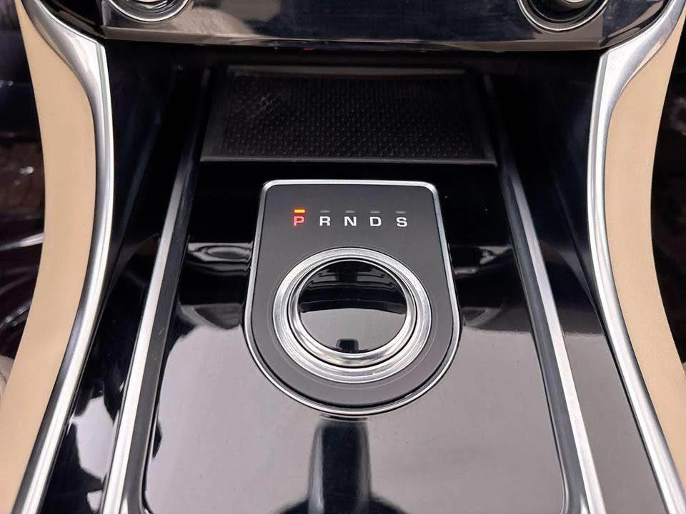 2018 Jaguar XE - Image 12 of 12