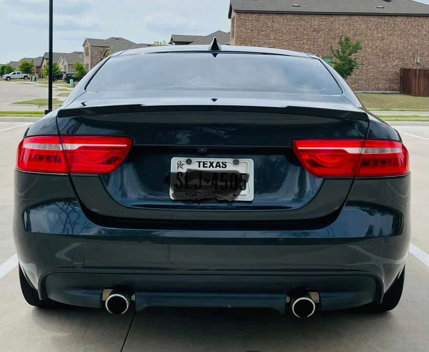 2018 Jaguar XE - Image 6 of 15