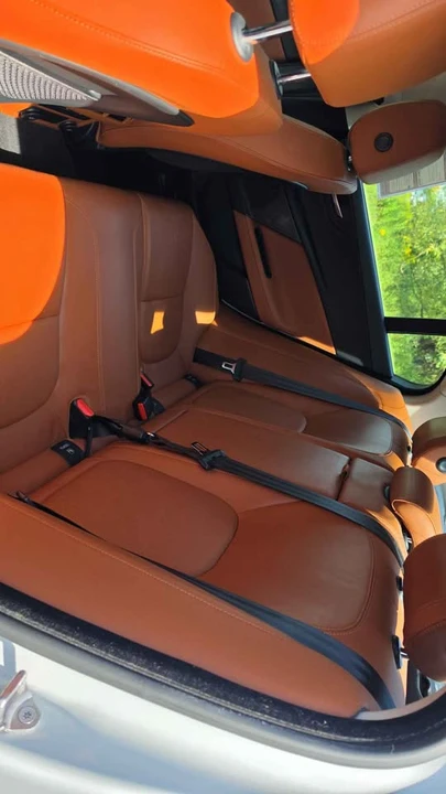 2018 Jaguar XE - Image 13 of 15