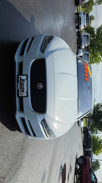 2018 Jaguar XE - Image 2 of 15