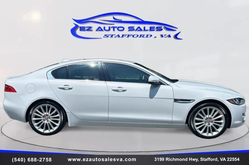 2018 Jaguar XE - Image 4 of 20