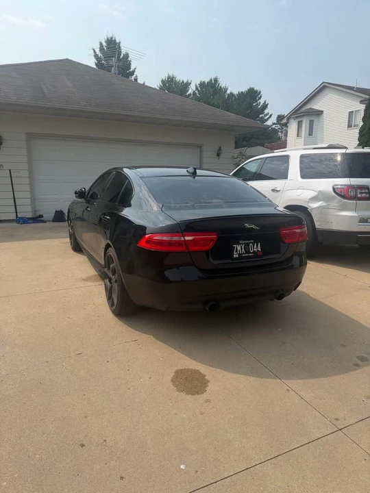 2018 Jaguar XE - Image 4 of 7
