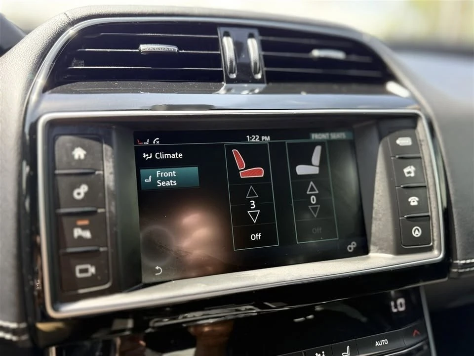 2018 Jaguar XE - Image 9 of 14