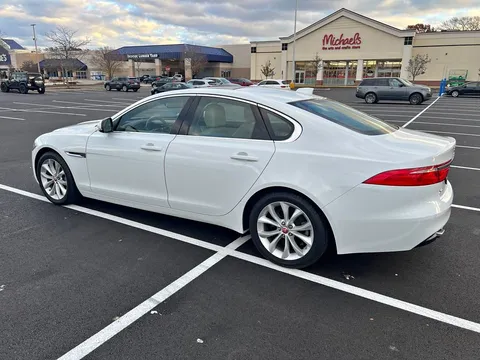 2018 Jaguar XF 2.0T AWD