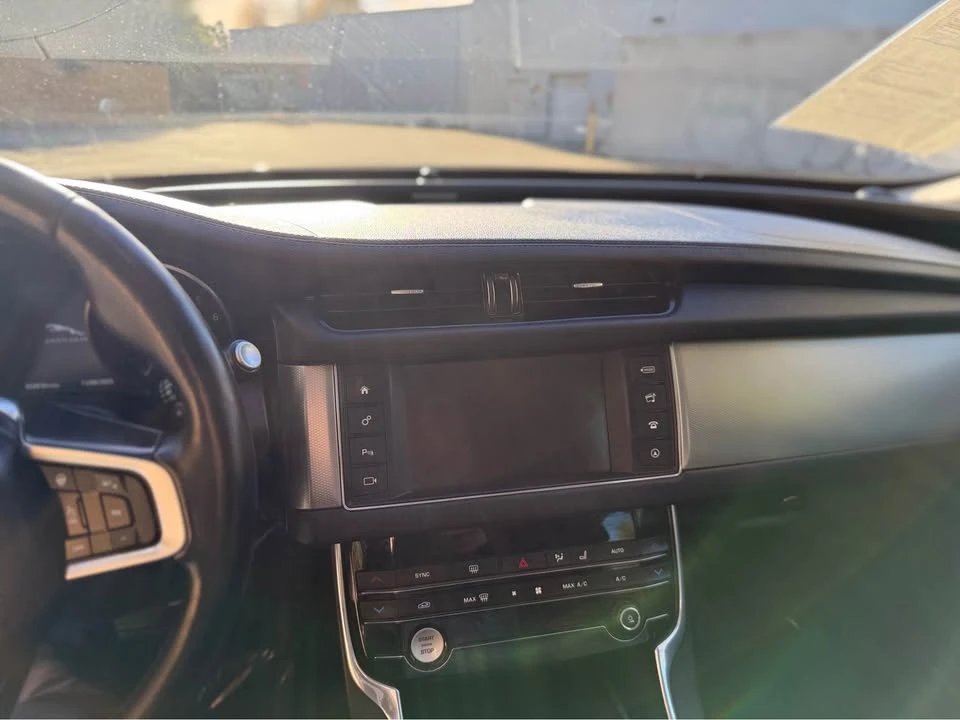 2018 Jaguar X260 XF - Image 16 of 18