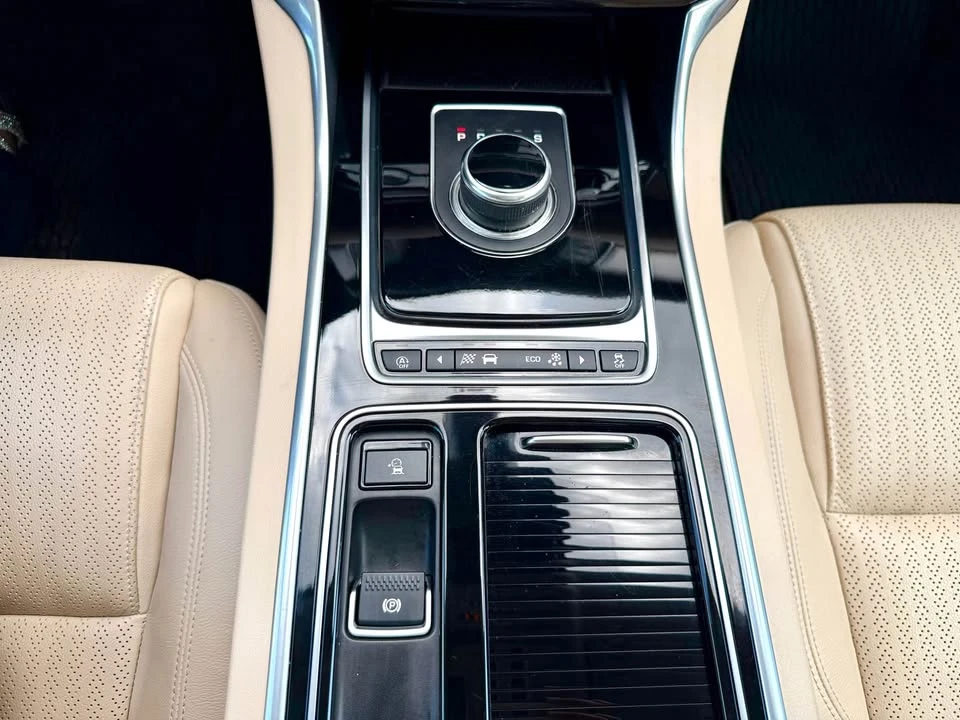 2018 Jaguar X260 XF - Image 13 of 20