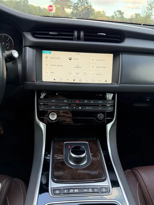 2018 Jaguar X260 XF - Image 6 of 11