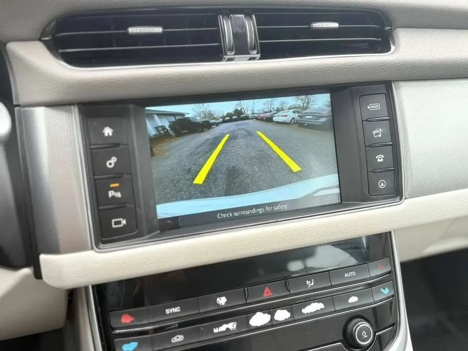 2018 Jaguar X260 XF - Image 15 of 20