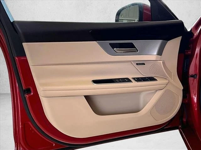 2018 Jaguar X260 XF - Image 9 of 20