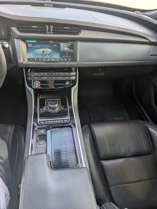 2018 Jaguar X260 XF - Image 7 of 9