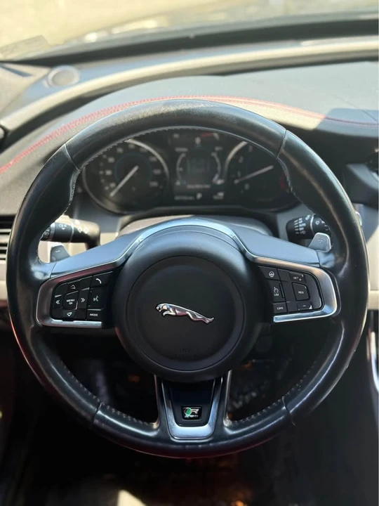 2018 Jaguar X260 XF - Image 8 of 12