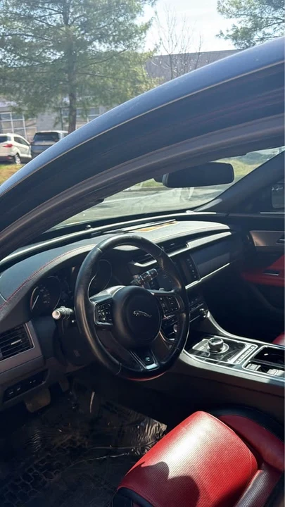 2018 Jaguar X260 XF - Image 3 of 6