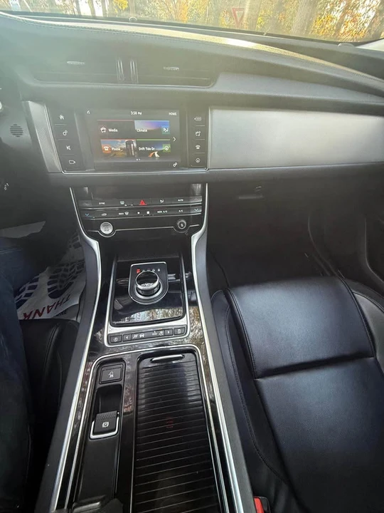 2018 Jaguar X260 XF - Image 14 of 17
