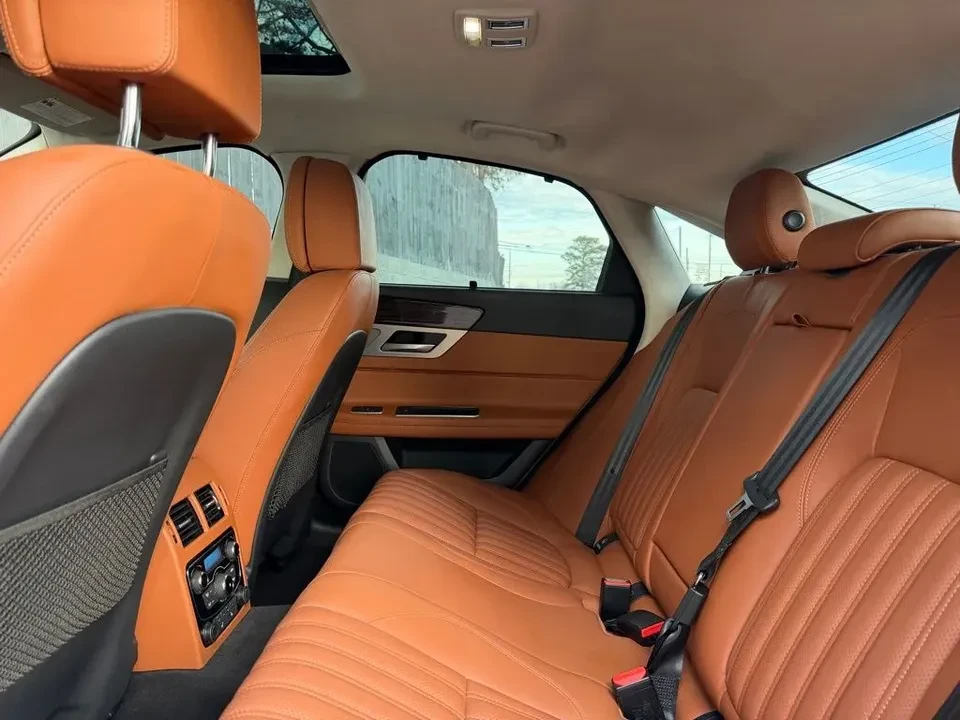 2018 Jaguar X260 XF - Image 3 of 10
