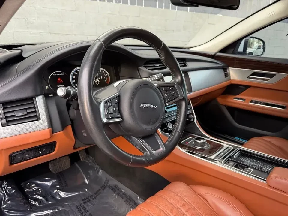 2018 Jaguar X260 XF - Image 9 of 10