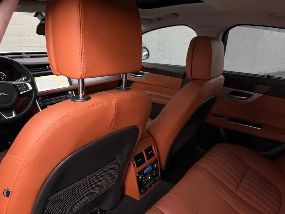 2018 Jaguar X260 XF - Image 8 of 10