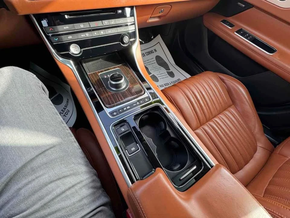 2018 Jaguar X260 XF - Image 16 of 18