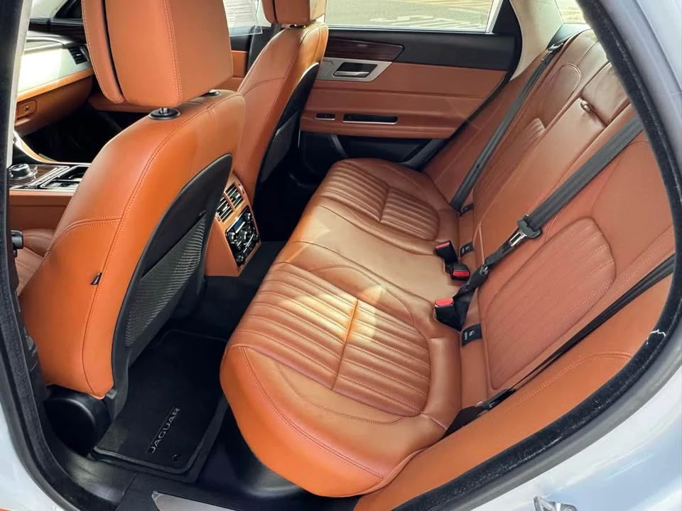2018 Jaguar X260 XF - Image 9 of 18