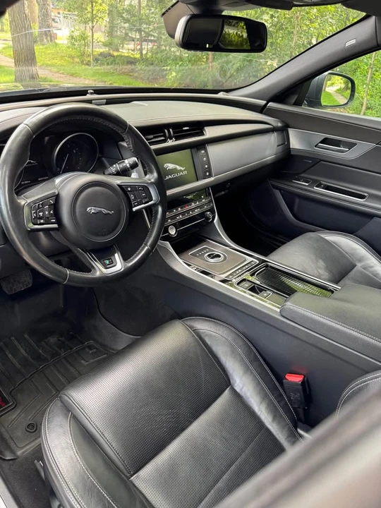 2018 Jaguar X260 XF - Image 6 of 8