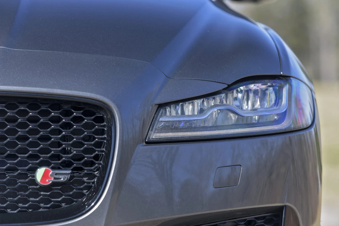 2018 Jaguar X260 XF - Image 28 of 31