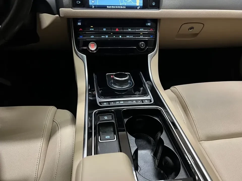 2018 Jaguar X260 XF - Image 15 of 20
