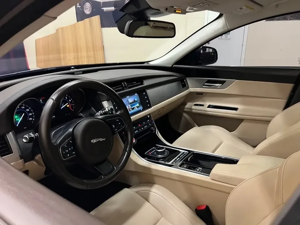 2018 Jaguar X260 XF - Image 12 of 16