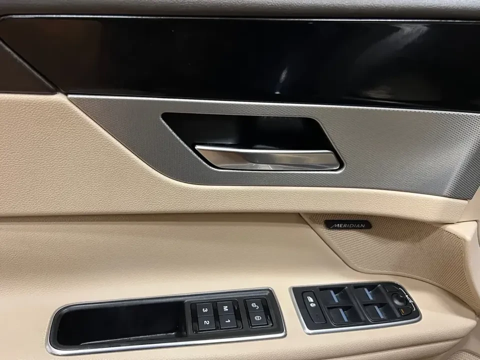 2018 Jaguar X260 XF - Image 14 of 16