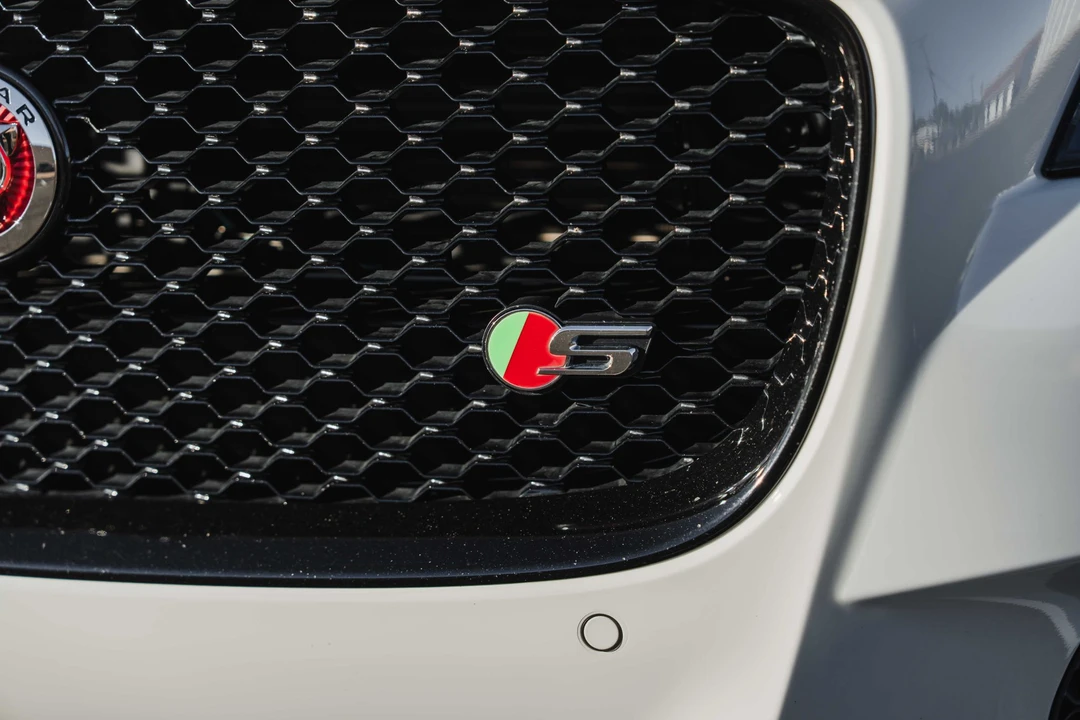 2018 Jaguar X260 XF - Image 16 of 31