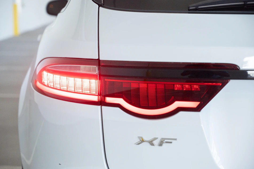 2018 Jaguar X260 XF - Image 16 of 28