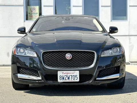 2018 Jaguar XF XF 20d Premium