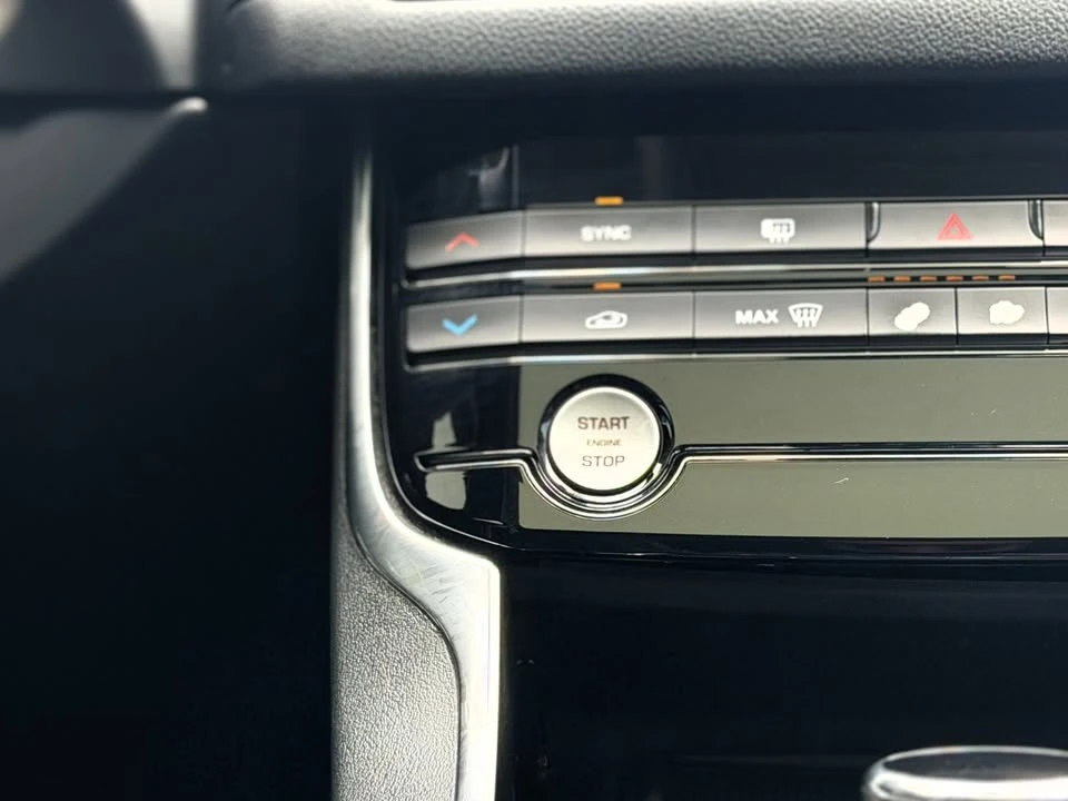 2018 Jaguar X260 XF - Image 19 of 20