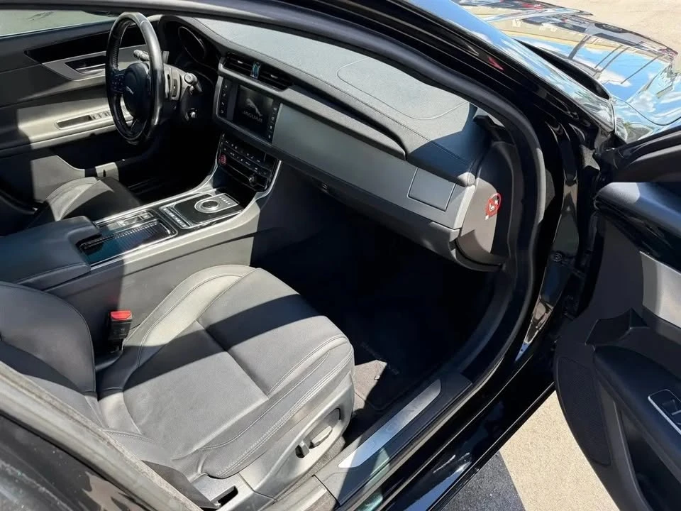 2018 Jaguar X260 XF - Image 16 of 20