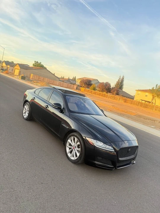 2018 Jaguar X260 XF - Image 2 of 9