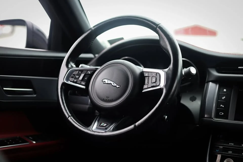 2018 Jaguar X260 XF - Image 10 of 19