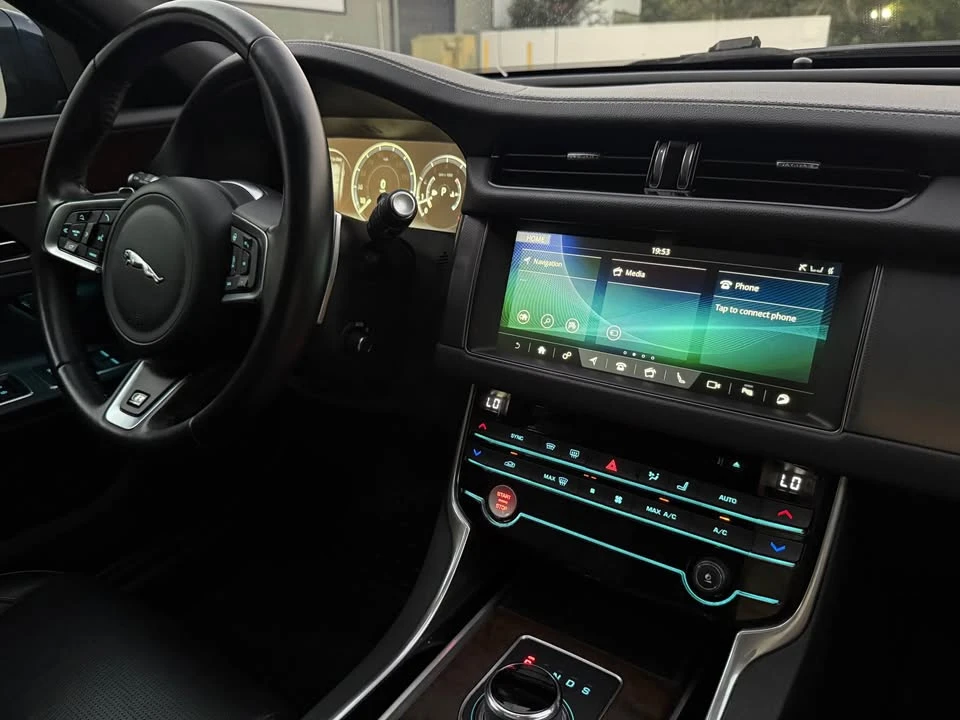 2018 Jaguar X260 XF - Image 19 of 20